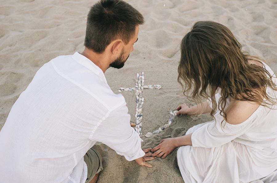 11 façons d’utiliser la prière pour renforcer une relation et vivre un mariage épanoui